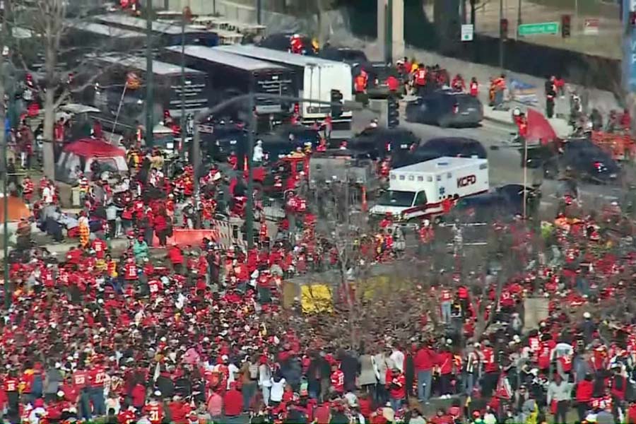 Tiroteo en desfile de los Chiefs de Kansas dejó 10 heridos