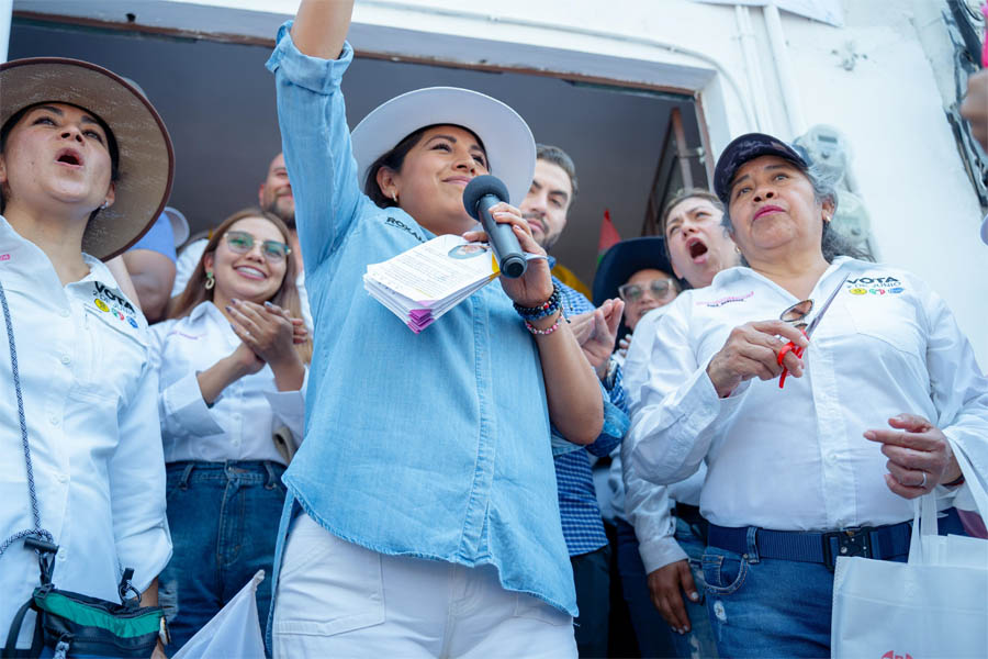 Inauguró Roxana Luna su casa de campaña