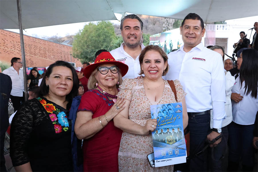 Asistió Armenta y Galeazzi a encuentro artístico cholulteca