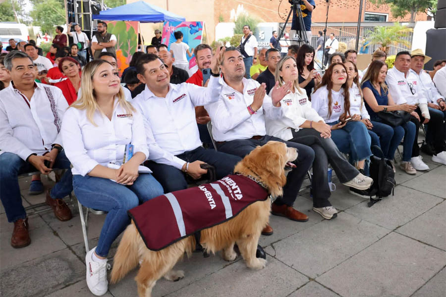 Asistió Armenta y Galeazzi a encuentro artístico cholulteca