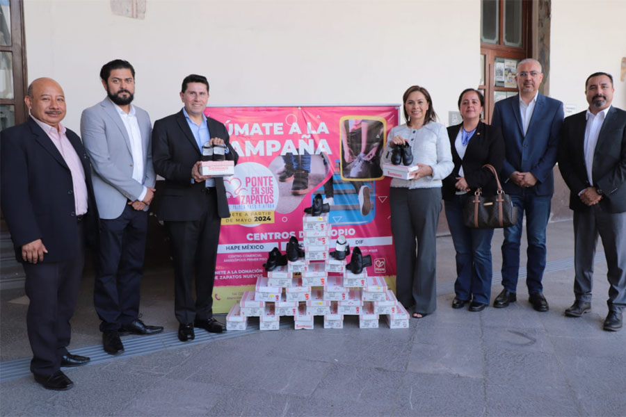 Firmaron convenio SEDIF y UTP a favor de familias