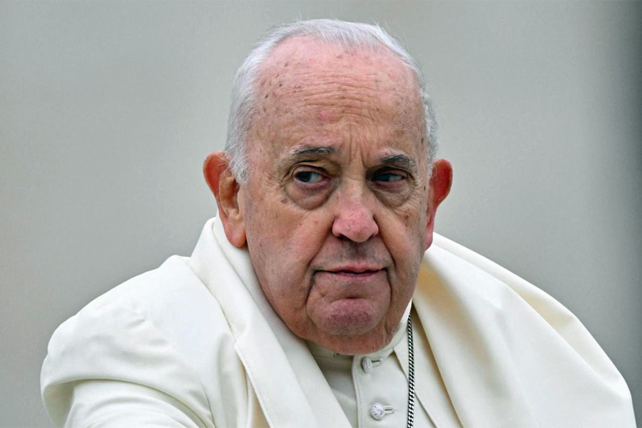 Criticó Papa Francisco mariconeo en seminarios y se disculpa