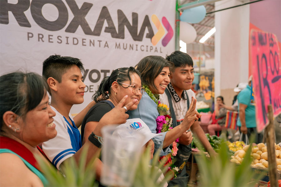 Comerciantes de Xixitla respaldan proyecto de Roxana Luna