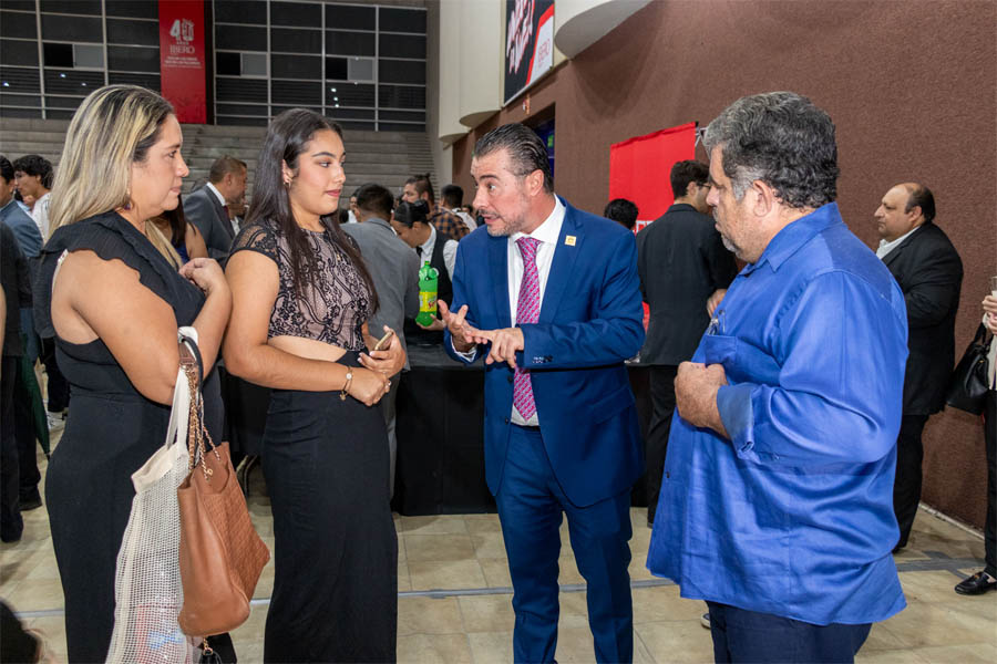 Reciben estudiantes de la Prepa Ibero apoyos académicos