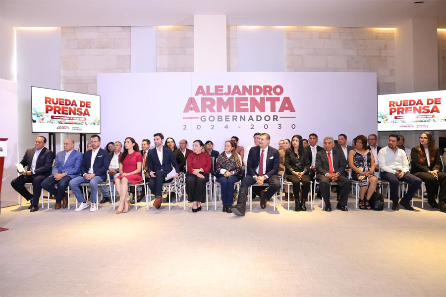 Presentó Abdala nuevos integrantes del equipo de Armenta