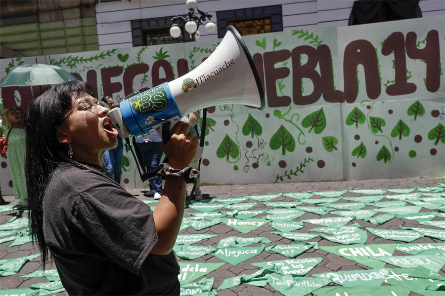 Publican en el POE legalización del aborto en Puebla