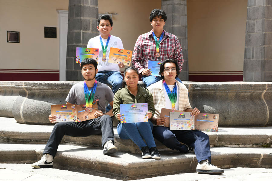 Ganan alumnos BUAP Olimpiada Internacional de Matemáticas