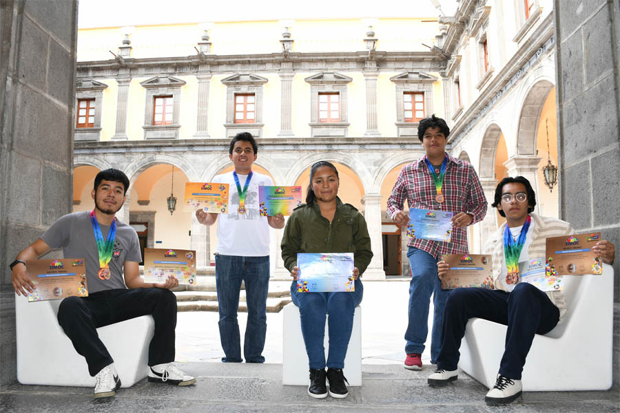 Ganan alumnos BUAP Olimpiada Internacional de Matemáticas