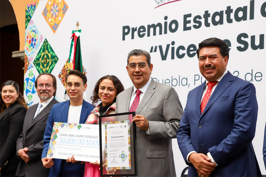 Entregó Céspedes el Premio Estatal de la Juventud 2024