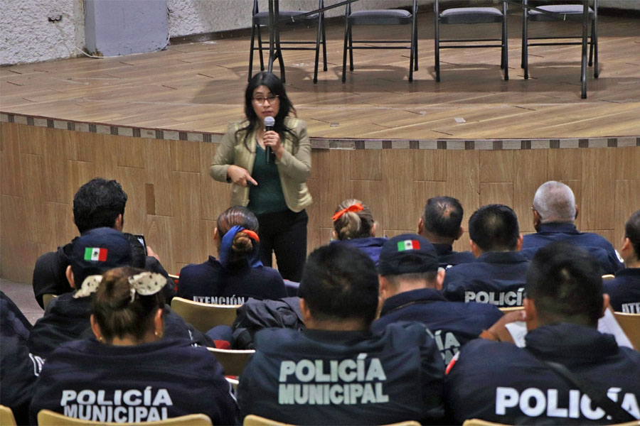 Capacitan a policías de Cuautlancingo en Derechos Humanos