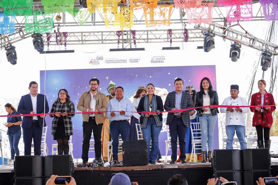 Inaugura Lupita Cuautle Feria de la Rosca 2025