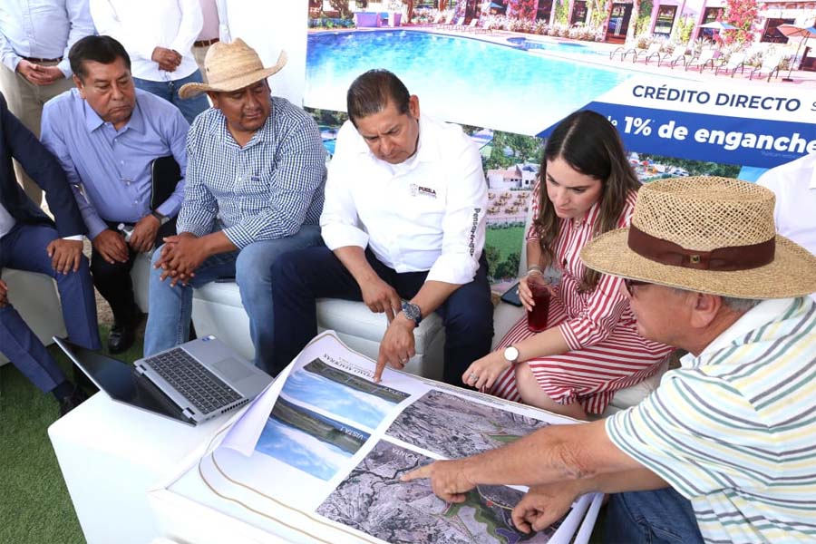 Reconoce Armenta a empresarios que donaron 6.5 Hectáreas