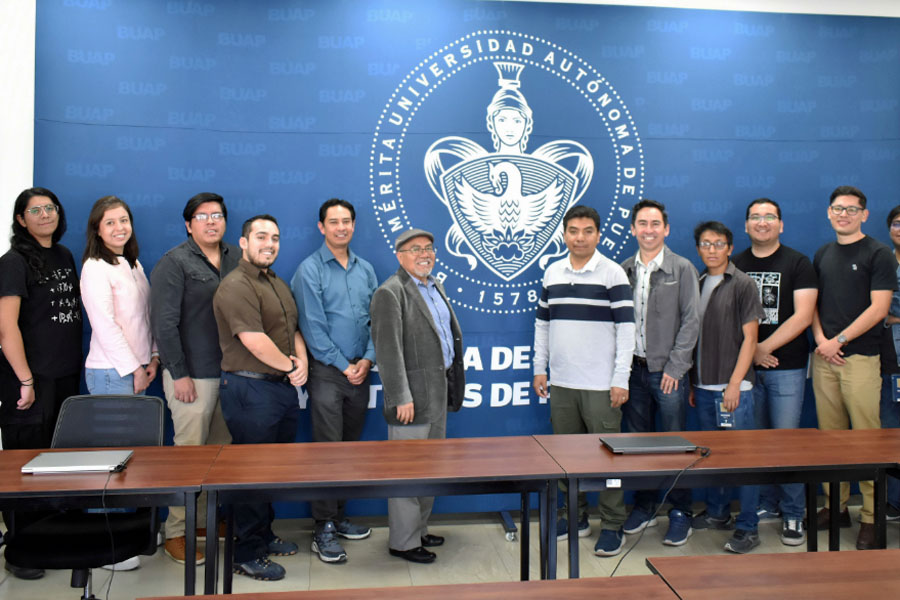 Premian a Investigadores y estudiantes de la BUAP en Física