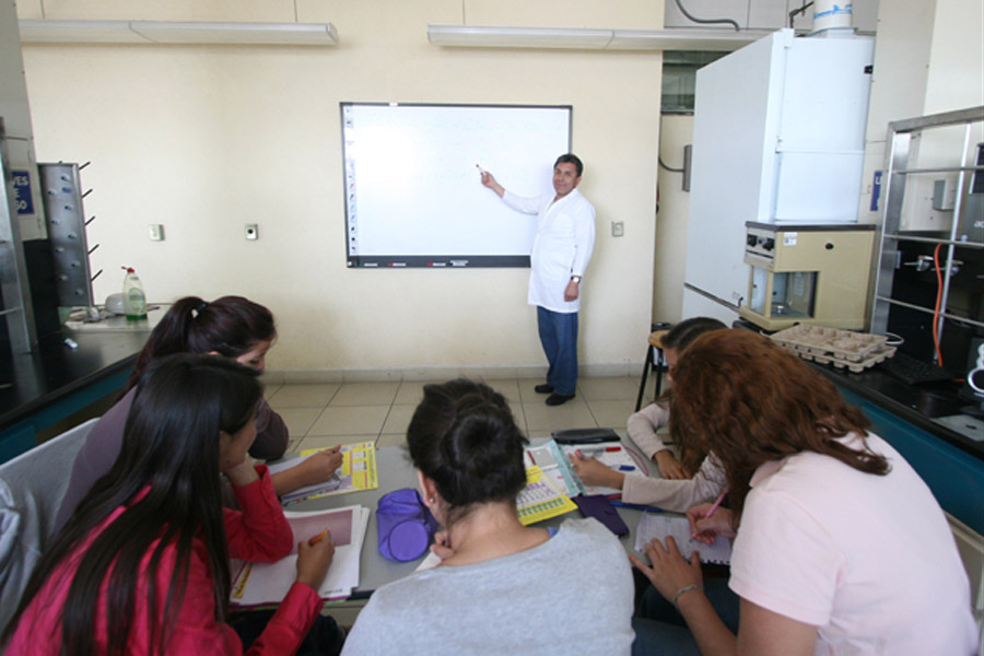 Enseñanza, investigación y gestión, facetas del docente BUAP