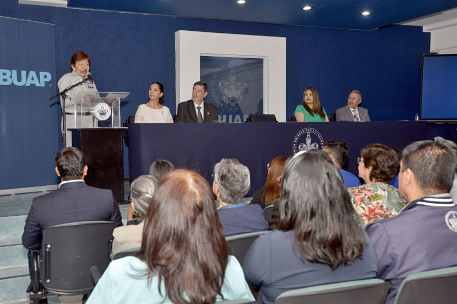 Asistió Lilia Cedillo a Informe de Estomatología