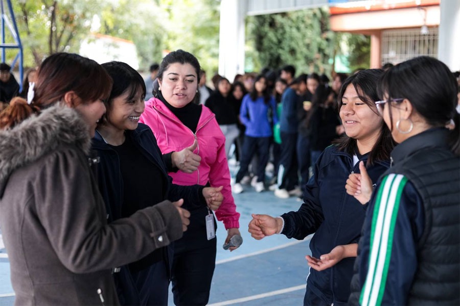 La presidenta municipal realizó la octava jornada de la campaña integral “Juventudes de Resultados: Cambiando el Rumbo”, en el Bachillerato General Elena Garro.