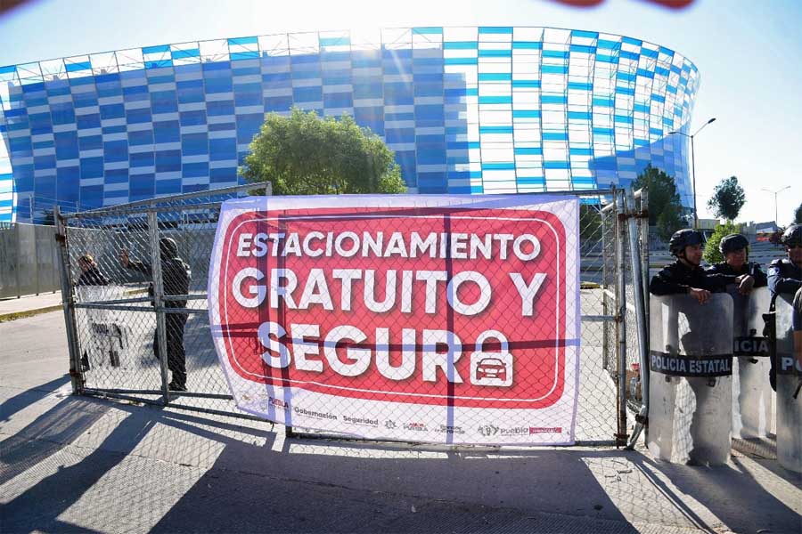 Estacionamientos de estadios seguirán sin cobros: Armenta