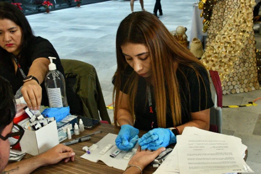 Realiza Congreso del Estado feria de servicios de salud