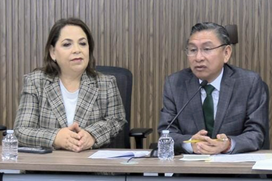 Reconoce Figueroa a quienes ayudaron a generar iniciativas